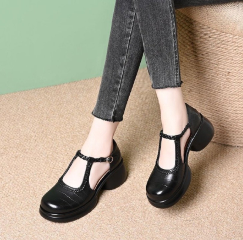 Women Black Croc‑Embossed Mary - Sandals recension och pris